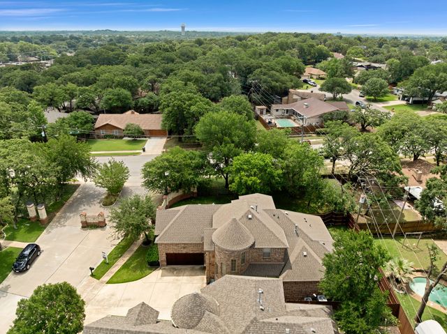 7401 Park Place Drive, North Richland Hills, TX 76182