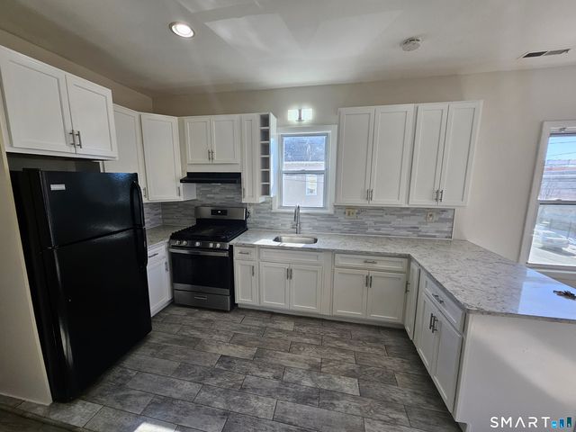 236 Brooks Street 236, Bridgeport, CT 06608