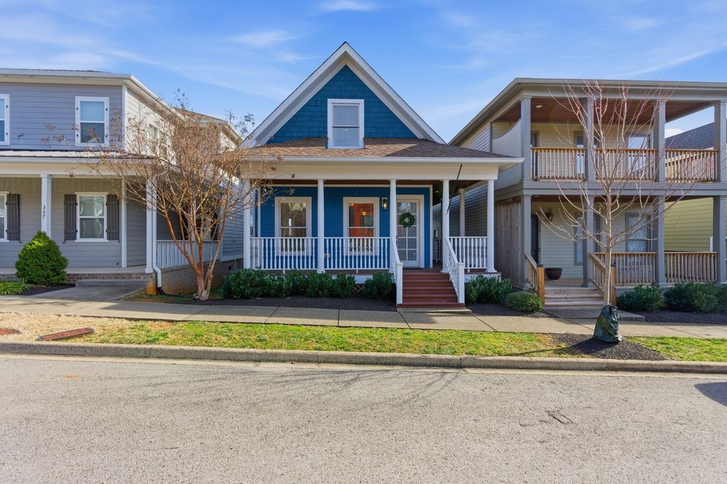 315 Augusta Ave, Pleasant View, TN 37146