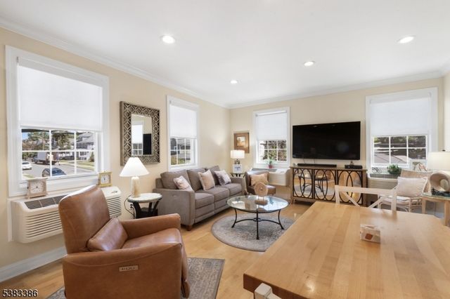 27 Central Ave F, Caldwell Boro Twp., NJ 07006
