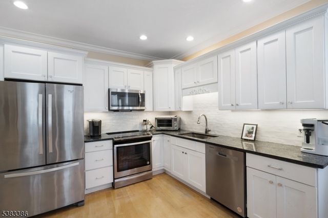 27 Central Ave F, Caldwell Boro Twp., NJ 07006