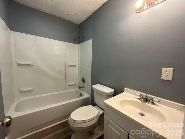 1801 Newland Road, Charlotte, NC 28216