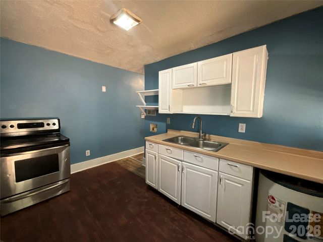 1801 Newland Road, Charlotte, NC 28216