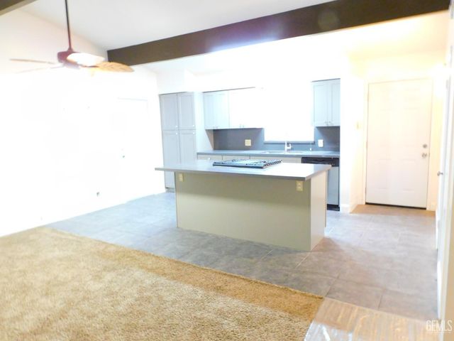 417 Poplar Avenue, Bakersfield, CA 93305