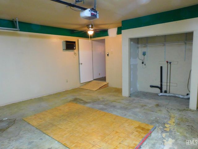 417 Poplar Avenue, Bakersfield, CA 93305