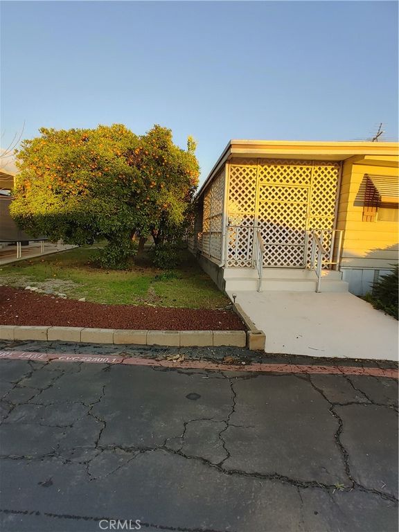13645 5th Street 75, Yucaipa, CA 92399