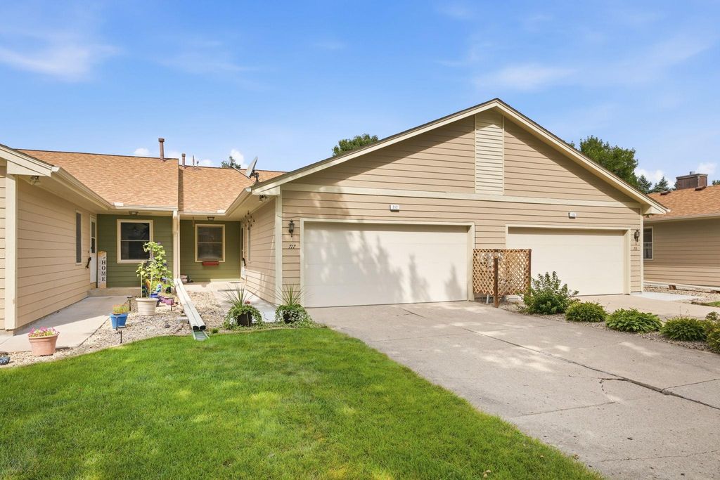 717 Green Avenue SE, Watertown, MN 55388 — photo 2