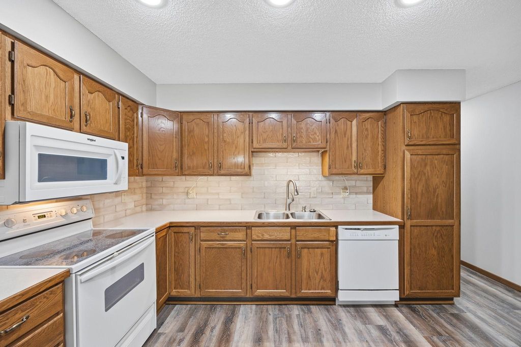 717 Green Avenue SE, Watertown, MN 55388 — photo 5