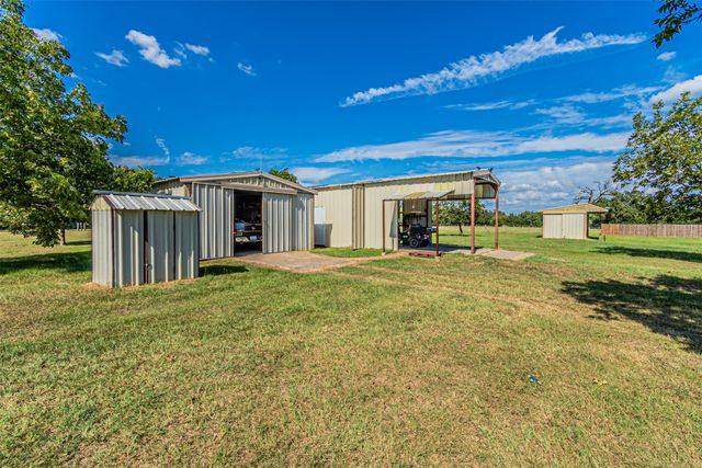 102 Pr 215, Fairfield, TX 75840