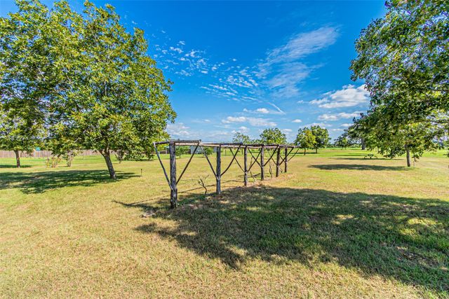 102 Pr 215, Fairfield, TX 75840