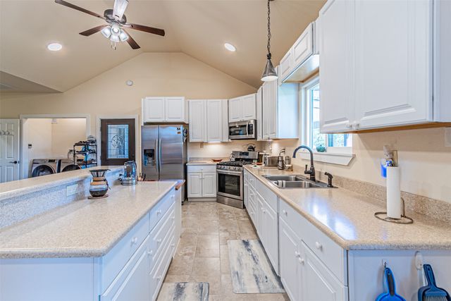 102 Pr 215, Fairfield, TX 75840