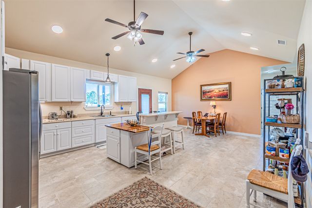 102 Pr 215, Fairfield, TX 75840