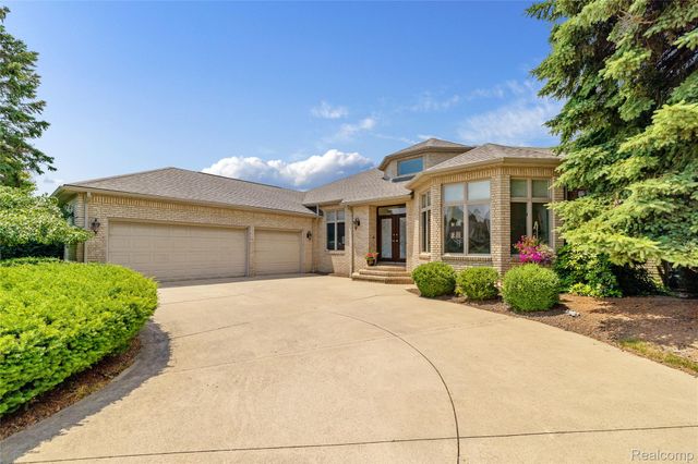 49539 Nautical Drive, Chesterfield Township, MI 48047