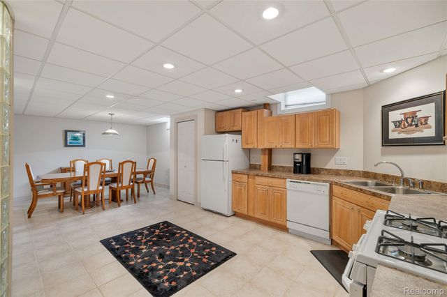 49539 Nautical Drive, Chesterfield Township, MI 48047