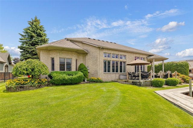 49539 Nautical Drive, Chesterfield Township, MI 48047