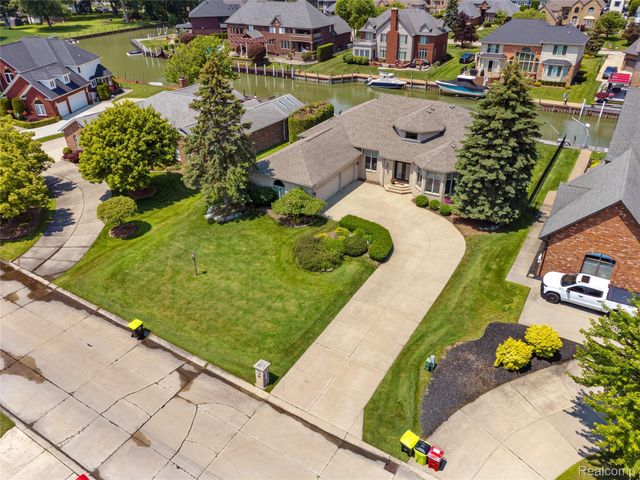 49539 Nautical Drive, Chesterfield Township, MI 48047