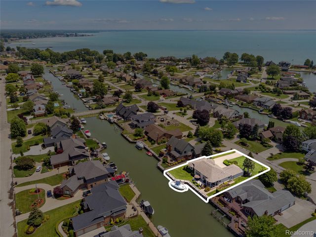 49539 Nautical Drive, Chesterfield Township, MI 48047