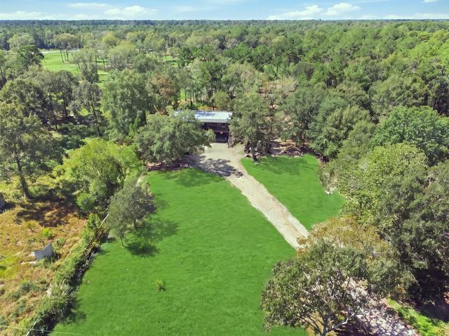 1958 County Road 638, Dayton, TX 77535