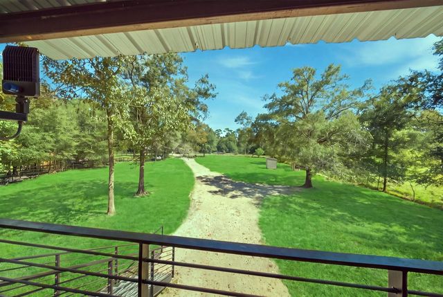1958 County Road 638, Dayton, TX 77535
