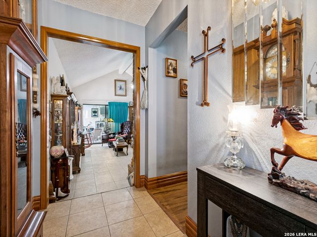 6419 Royal Ridge, San Antonio, TX 78239