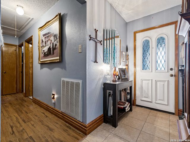 6419 Royal Ridge, San Antonio, TX 78239