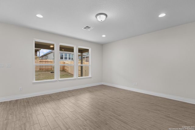 12424 Redwater, San Antonio, TX 78253