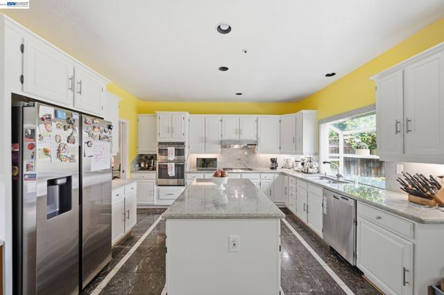 32219 Allison Dr, Union City, CA 94587