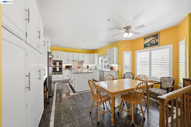 32219 Allison Dr, Union City, CA 94587