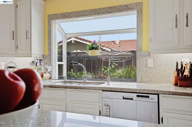32219 Allison Dr, Union City, CA 94587