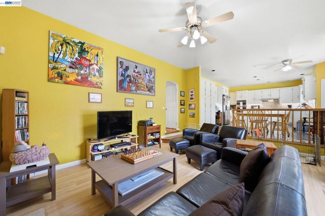 32219 Allison Dr, Union City, CA 94587