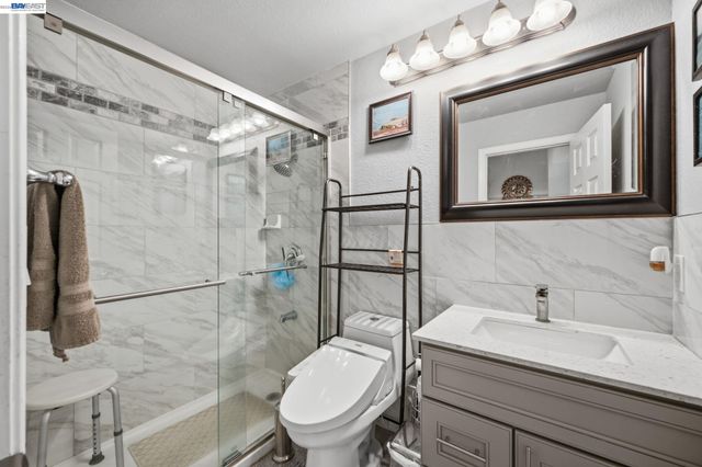 32219 Allison Dr, Union City, CA 94587