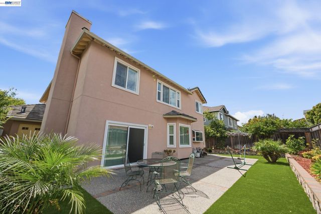 32219 Allison Dr, Union City, CA 94587
