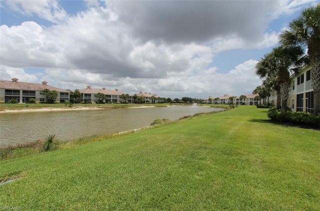 3035 Horizon LN # 2201, Naples, FL 34109