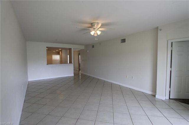 3035 Horizon LN # 2201, Naples, FL 34109