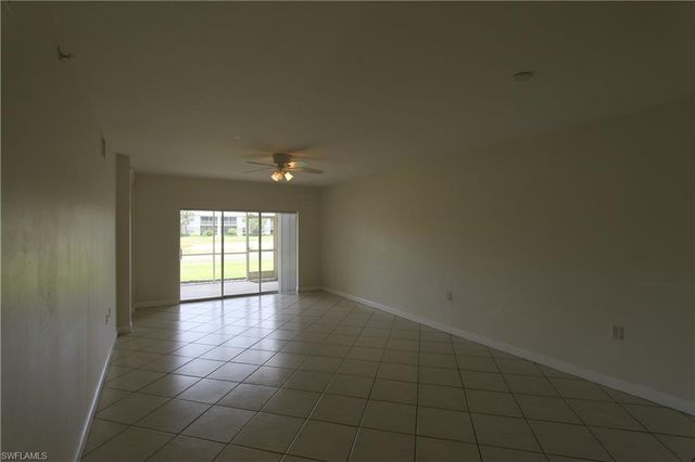 3035 Horizon LN # 2201, Naples, FL 34109