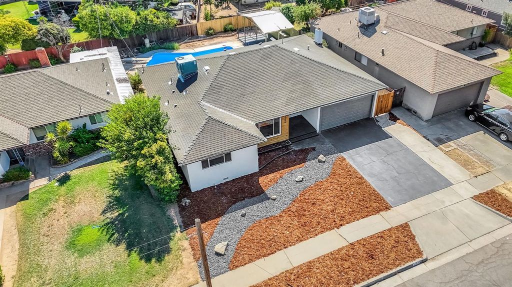 Image 37 of property listing at 5186 N Callisch Avenue, Fresno, CA 93710