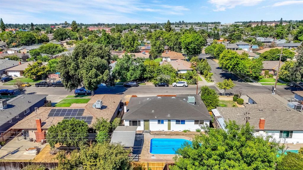 Image 41 of property listing at 5186 N Callisch Avenue, Fresno, CA 93710