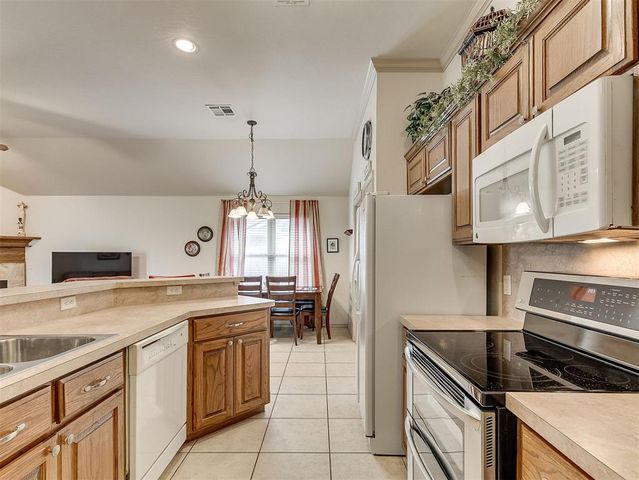 3908 Catamaran Dr, Yukon, OK 73099