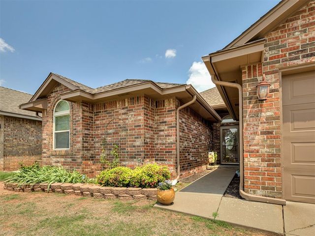 3908 Catamaran Dr, Yukon, OK 73099