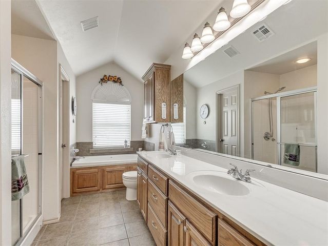 3908 Catamaran Dr, Yukon, OK 73099