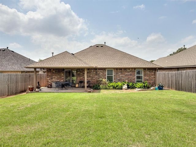 3908 Catamaran Dr, Yukon, OK 73099