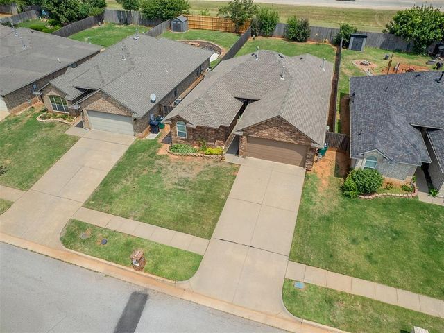 3908 Catamaran Dr, Yukon, OK 73099