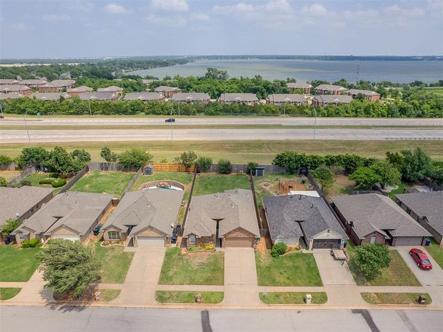 3908 Catamaran Dr, Yukon, OK 73099