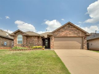 3908 Catamaran Dr, Yukon, OK 73099