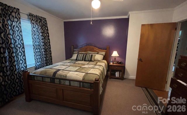 503 9th Avenue SW, Conover, NC 28613