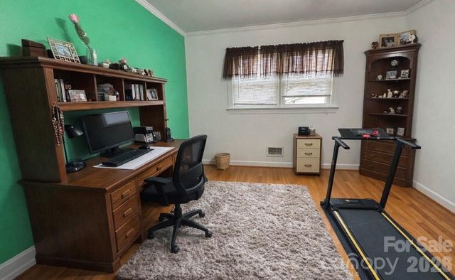 503 9th Avenue SW, Conover, NC 28613