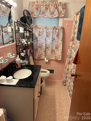 503 9th Avenue SW, Conover, NC 28613