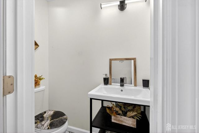 425 East Avenue, Perth Amboy, NJ 08861