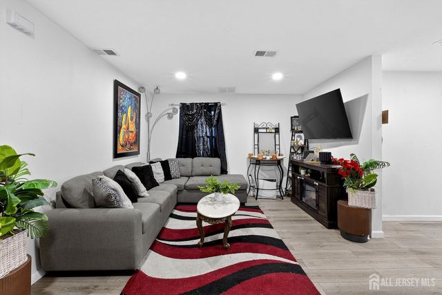 425 East Avenue, Perth Amboy, NJ 08861