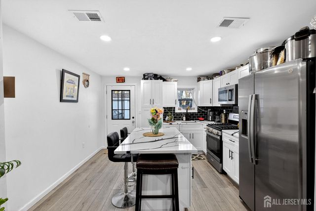 425 East Avenue, Perth Amboy, NJ 08861